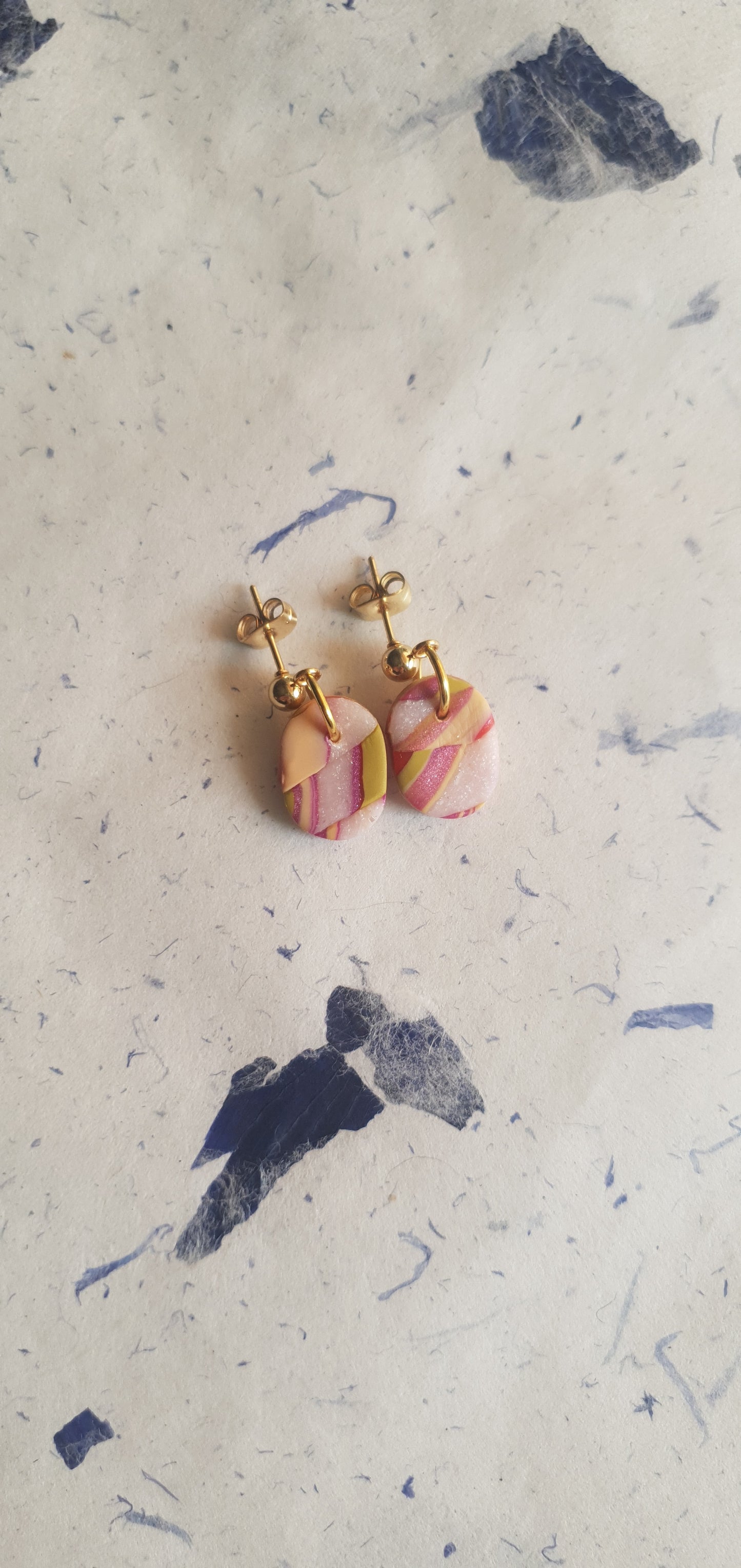 Boucles d’oreilles rayée rose