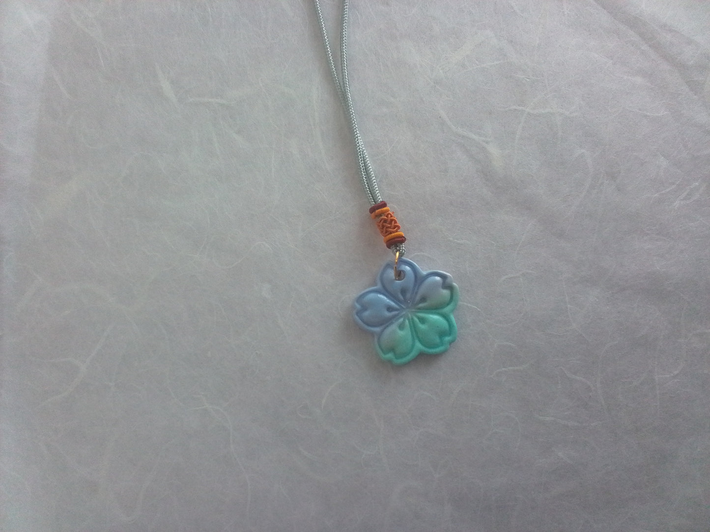 PENDENTIF HIPPIE 2
