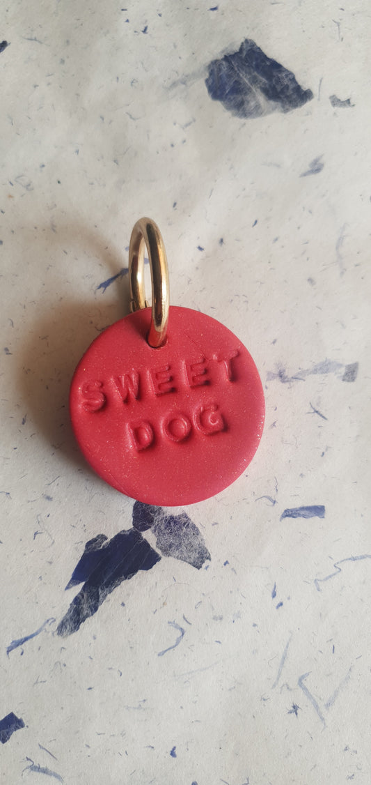 Médaille  rouge pour chien