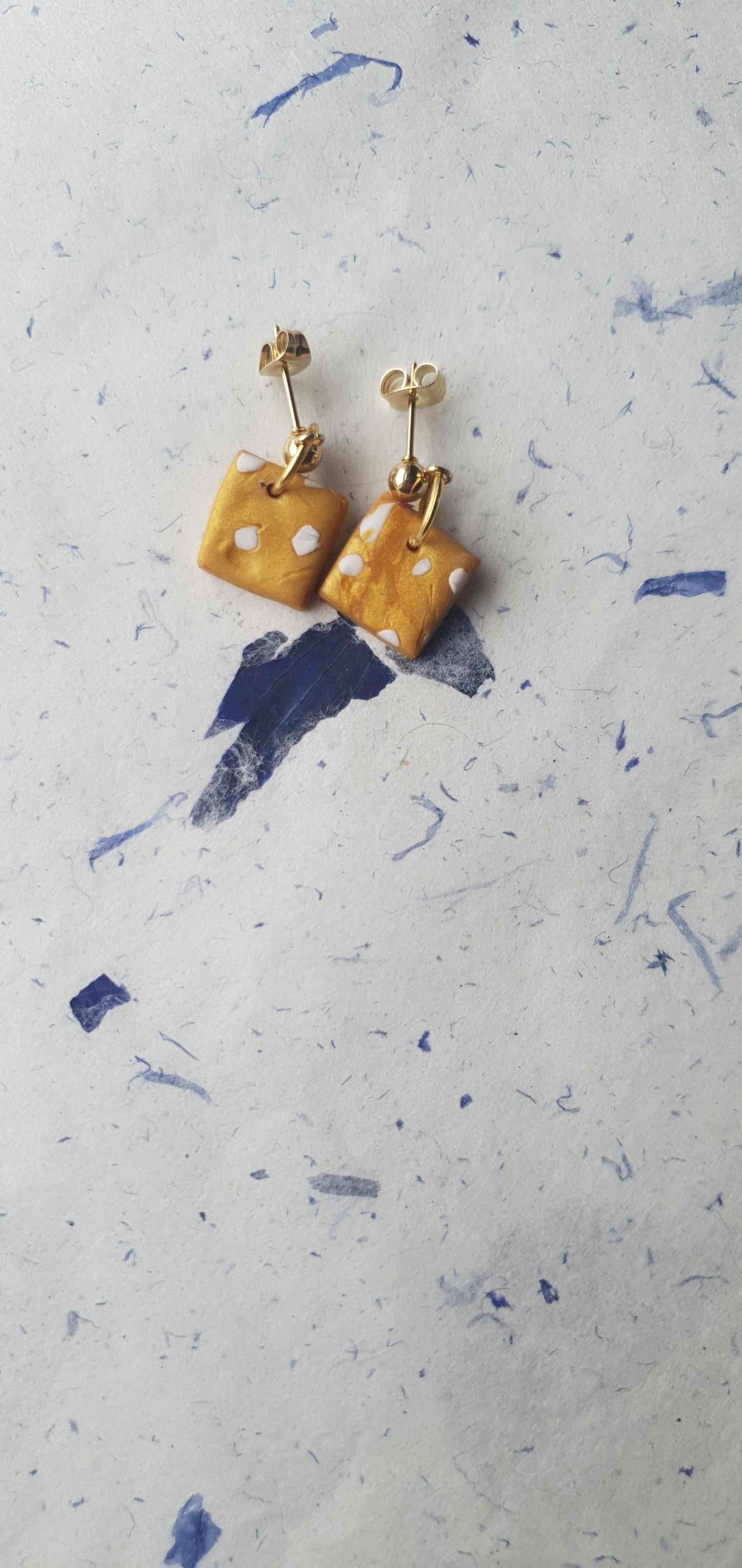 Boucles d’oreilles ocre jaune