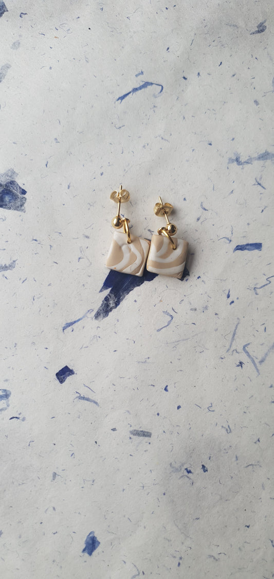Boucles d’oreilles beige