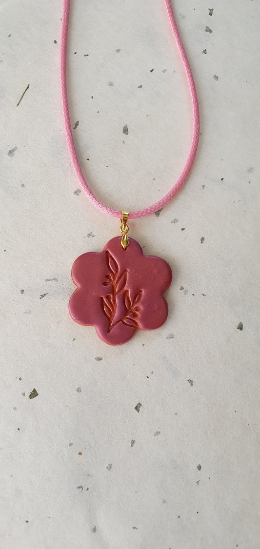 Pendentif rose vieilli 1